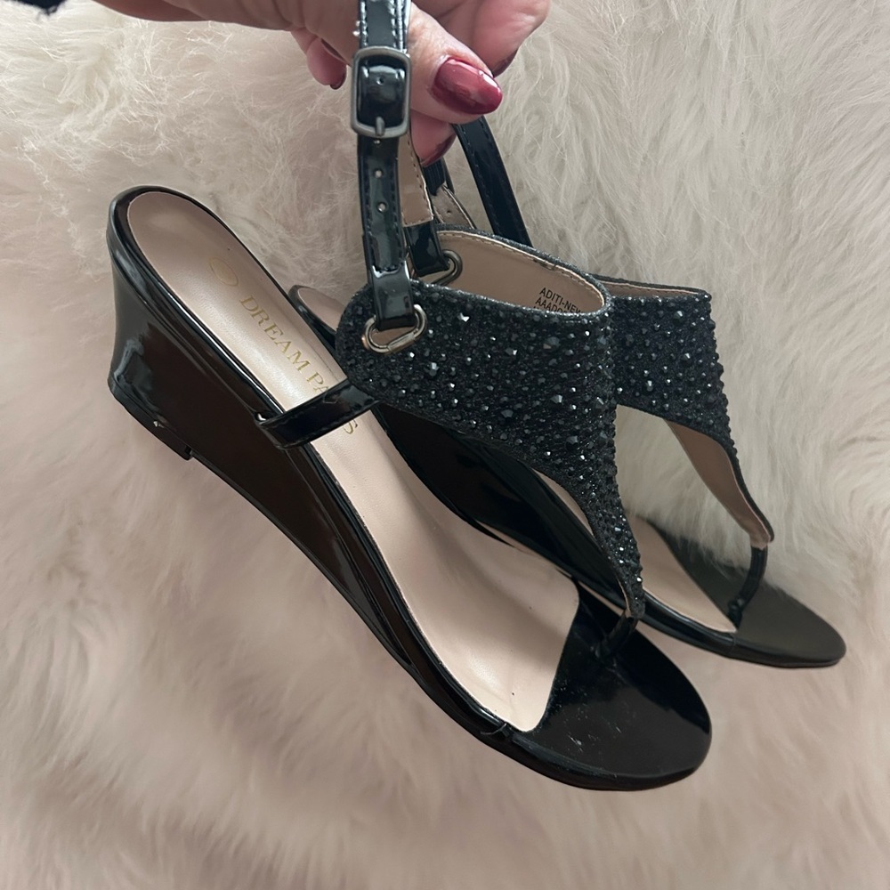 Dream Pairs Black Jeweled Thong Wedge Sandals - Picture 9 of 10